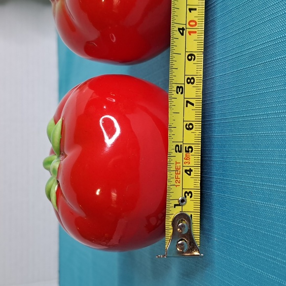 Vintage Large ceramic tomatoes 🍅 salt and pepper set - Picture 4 of 6